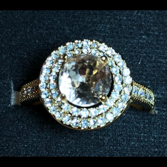 Gold-tone CZ / Yellow center-stone Cocktail Fashion Ring - Picture 9 of 10